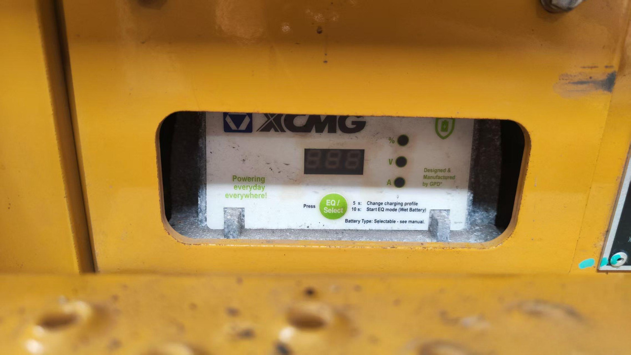 XCMG XG0607DC 6m diesel wheeled scissor lift for sale - Plataforma de tijeras: foto 2 XCMG XG0607DC 6m diesel wheeled scissor lift for sale - Plataforma de tijeras: foto 2