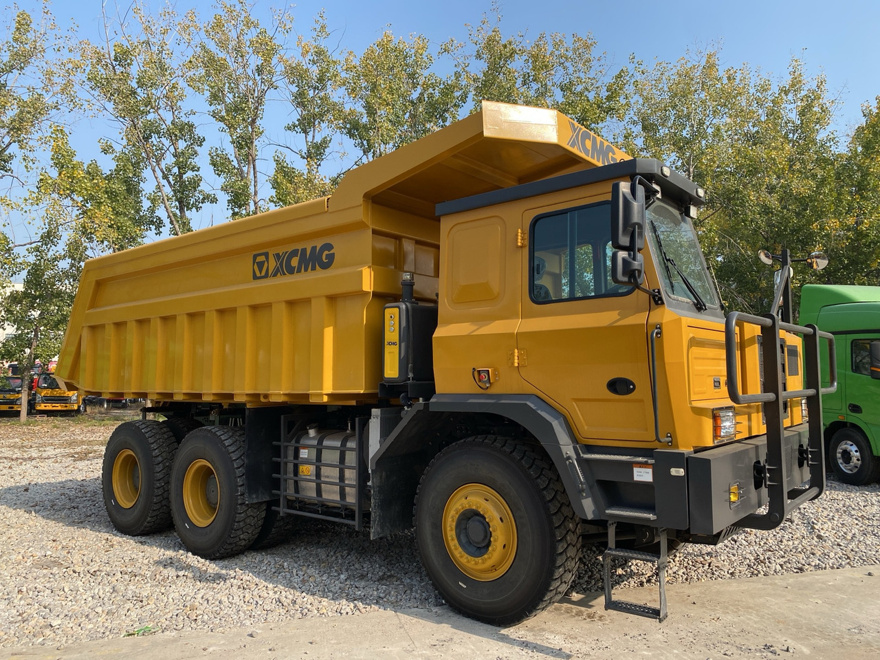 XCMG XKT105A used Wide-Body dump truck for mining - Maquinaria para minería: foto 3 XCMG XKT105A used Wide-Body dump truck for mining - Maquinaria para minería: foto 3