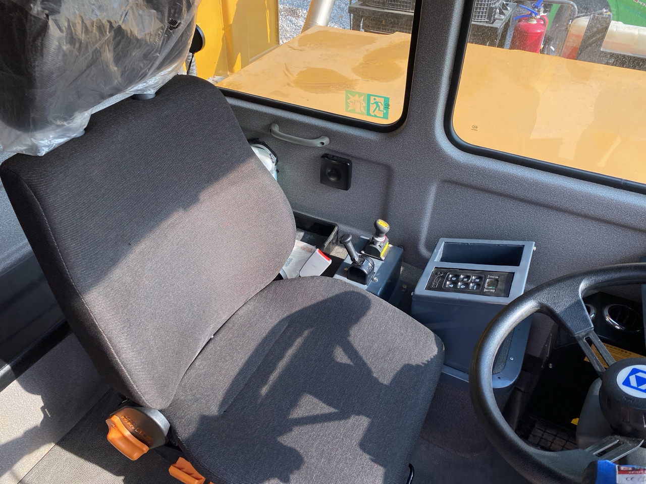 XCMG XKT105A used Wide-Body dump truck for mining - Maquinaria para minería: foto 2 XCMG XKT105A used Wide-Body dump truck for mining - Maquinaria para minería: foto 2