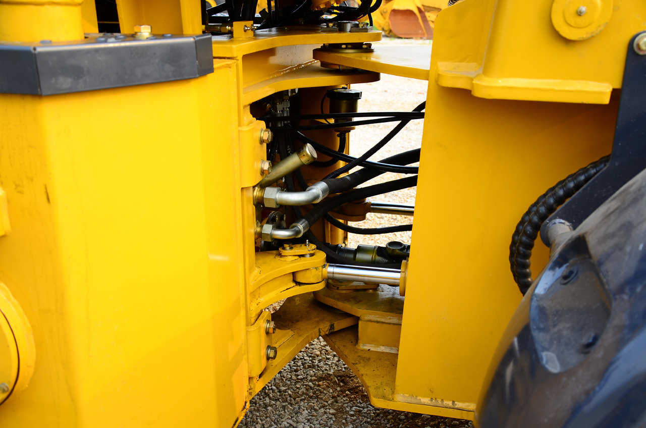 XCMG official 1.8ton small LW180KV Compact wheel loader for sale - Cargadora de ruedas: foto 4 XCMG official 1.8ton small LW180KV Compact wheel loader for sale - Cargadora de ruedas: foto 4