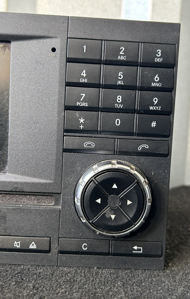 BOSCH RADIO NAVIGATION 7620000236 MERCEDES ACTROS A0004467662 - Cabina e interior: foto 2 BOSCH RADIO NAVIGATION 7620000236 MERCEDES ACTROS A0004467662 - Cabina e interior: foto 2