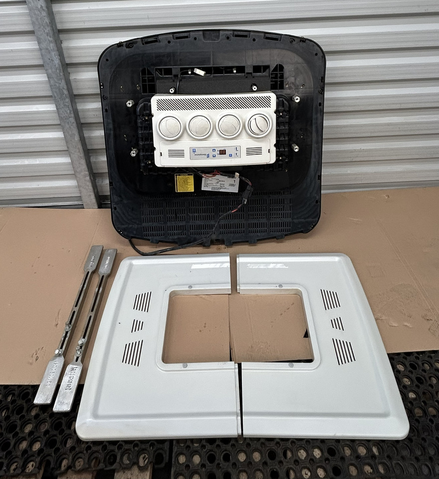 COOLTRONIC 1400 G2 SLIM HATCH - Pieza de aire acondicionado para Camión: foto 1 COOLTRONIC 1400 G2 SLIM HATCH - Pieza de aire acondicionado para Camión: foto 1