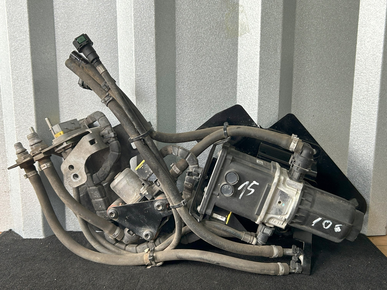 DAF XF 106 ADBLUE KIT - Sistema de escape: foto 1 DAF XF 106 ADBLUE KIT - Sistema de escape: foto 1