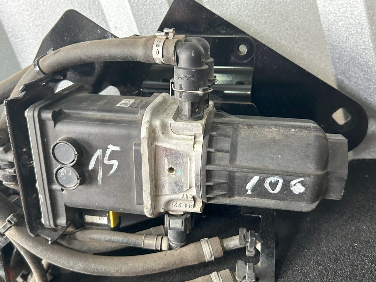 DAF XF 106 ADBLUE KIT - Sistema de escape: foto 2 DAF XF 106 ADBLUE KIT - Sistema de escape: foto 2