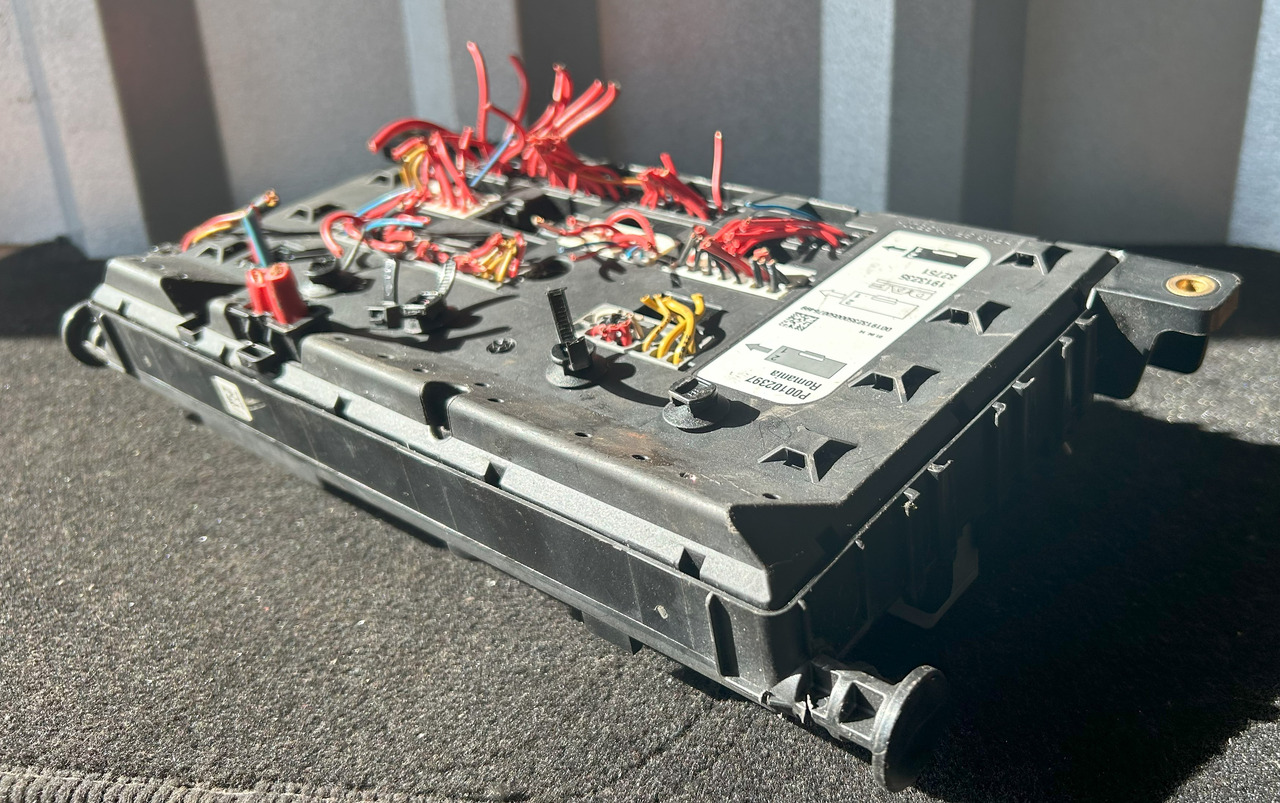 DAF XF 106 FUSE BOX - Fusible: foto 5 DAF XF 106 FUSE BOX - Fusible: foto 5