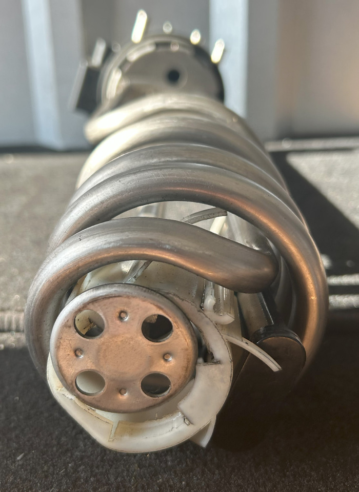 DAF XF 106 TEMPERATURE AND ADBLUE LEVEL SENSOR - Sensor: foto 4 DAF XF 106 TEMPERATURE AND ADBLUE LEVEL SENSOR - Sensor: foto 4