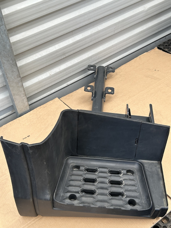 Peldaño nuevo IVECO STOPIEŃ PRAWY STOPNICA + MOCOWANIE S-WAY: foto 6