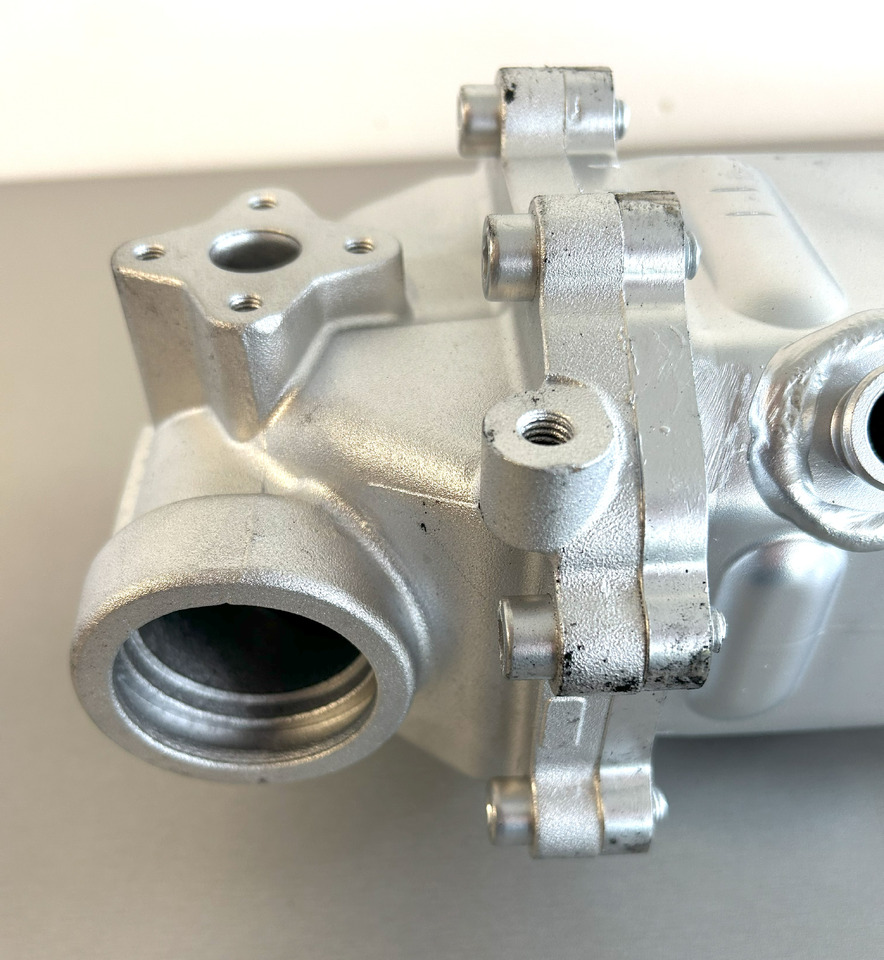 MAN TGX EGR COOLER AND EXHAUST GAS RECIRCULATION REMANUFACTURED - Sistema de escape para Camión: foto 5 MAN TGX EGR COOLER AND EXHAUST GAS RECIRCULATION REMANUFACTURED - Sistema de escape para Camión: foto 5