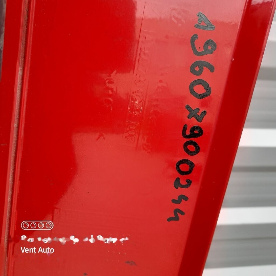 Mercedes-Benz ACTROS MP4 A9607900244 Mercedes-Benz A9607900244 - Aerodinámica/ Spoiler para Camión: foto 3 Mercedes-Benz ACTROS MP4 A9607900244 Mercedes-Benz A9607900244 - Aerodinámica/ Spoiler para Camión: foto 3