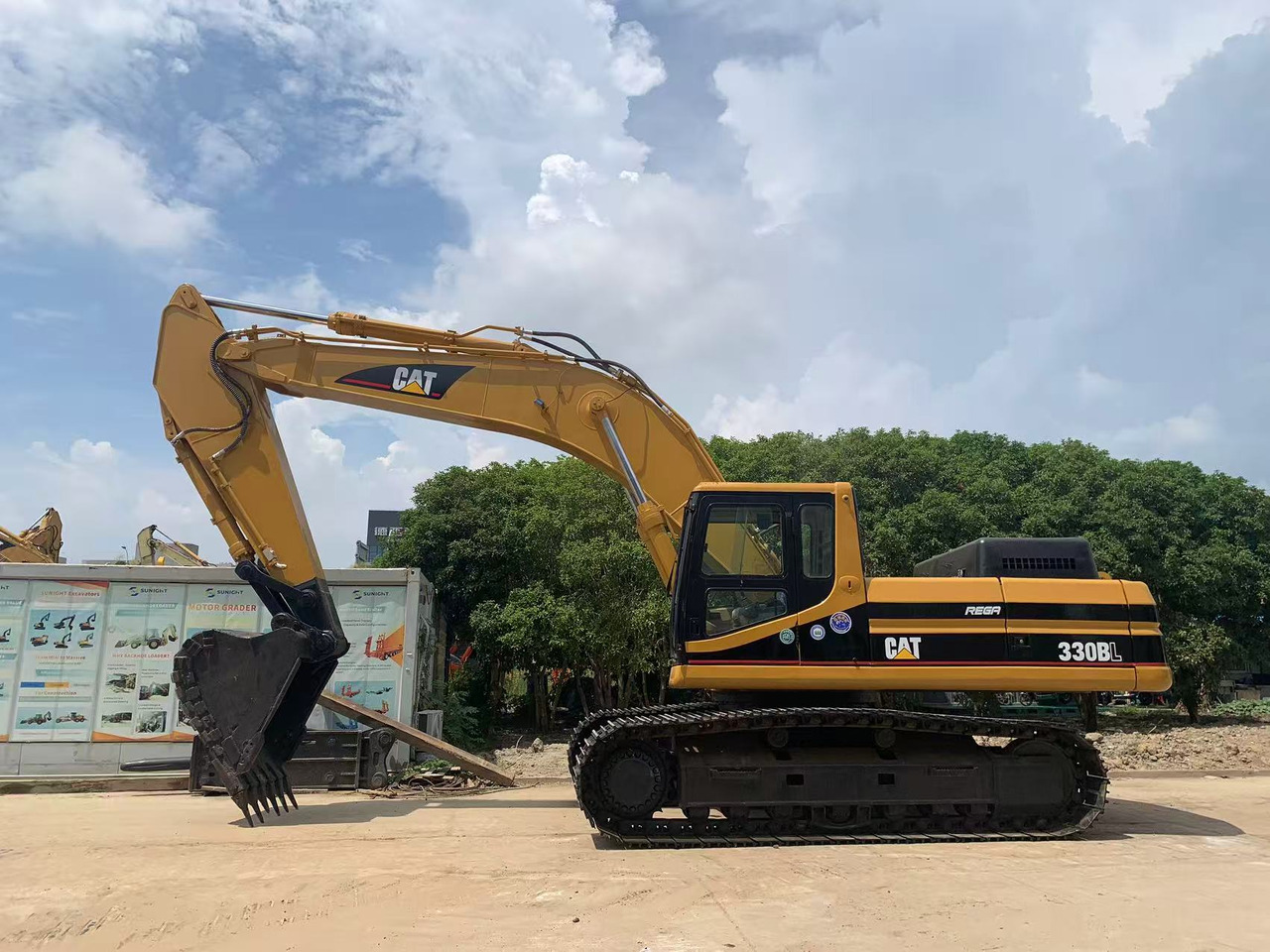 Caterpillar 30 ton Mining Excavator CAT 330B, 330BL - Excavadora de cadenas: foto 1 Caterpillar 30 ton Mining Excavator CAT 330B, 330BL - Excavadora de cadenas: foto 1