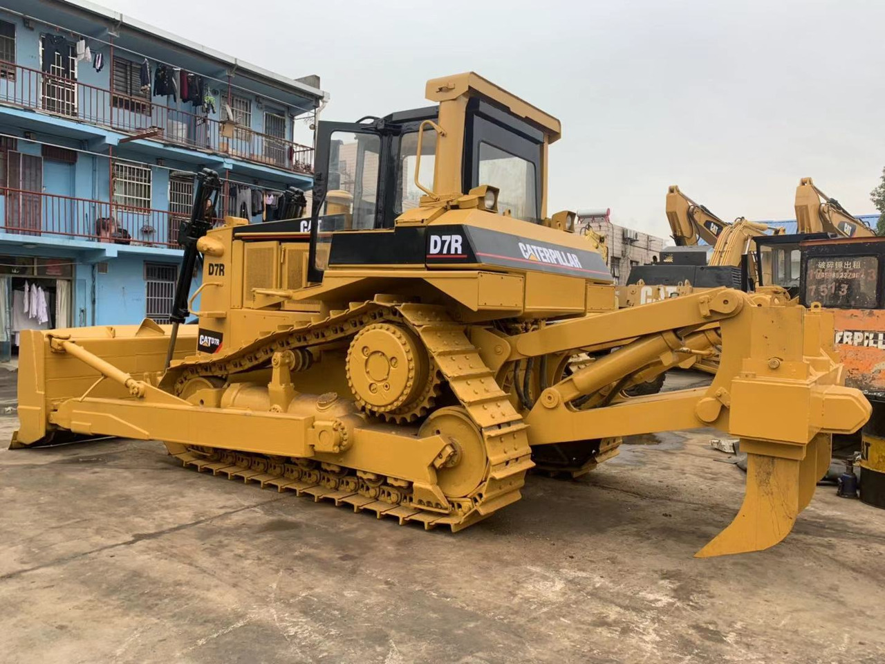 Caterpillar Bulldozer CAT D7R, D7G, D7H Secondhand Condition - Bulldozer: foto 2 Caterpillar Bulldozer CAT D7R, D7G, D7H Secondhand Condition - Bulldozer: foto 2