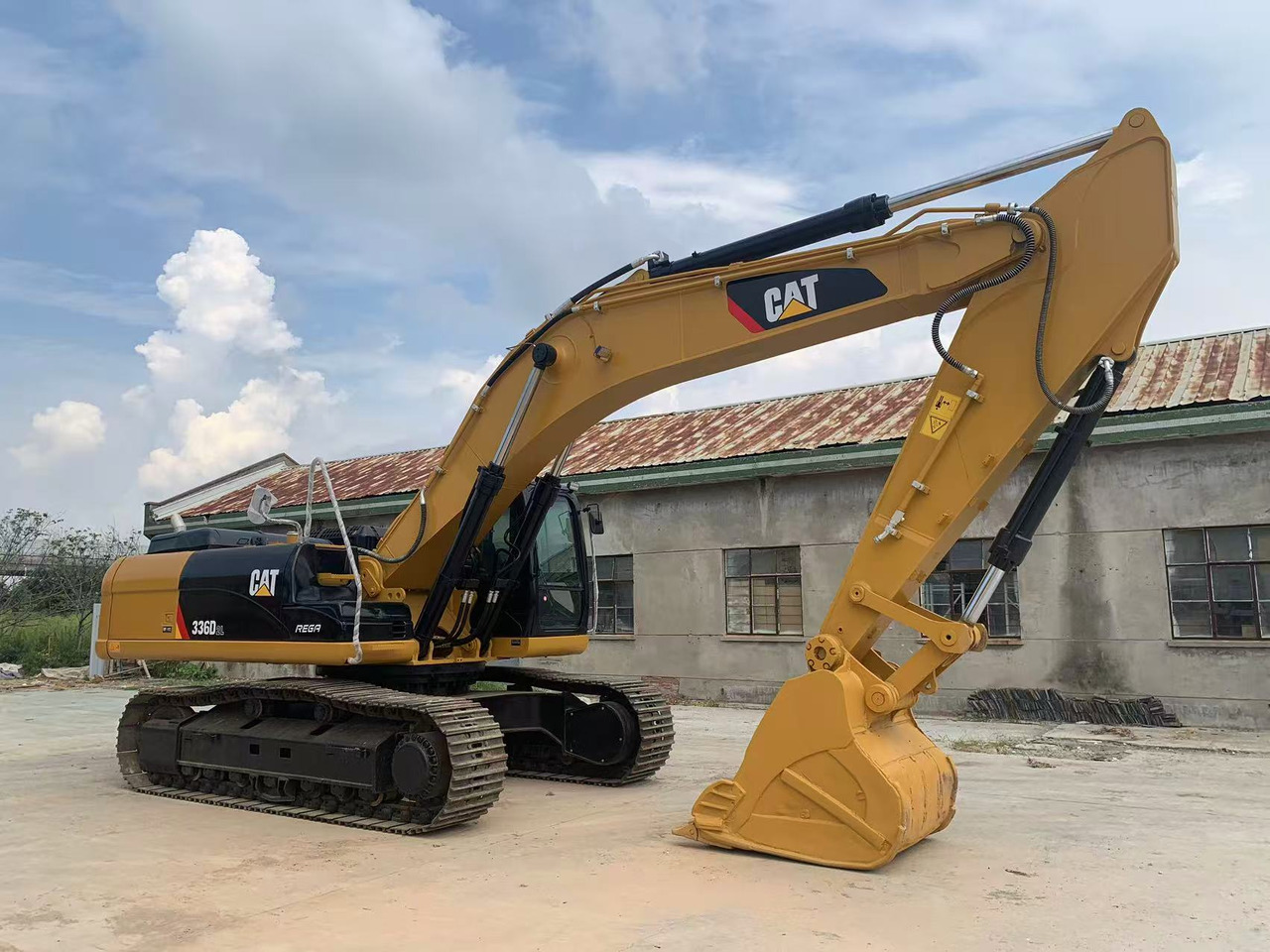 Caterpillar Heavy Excavator 36 ton Mining Machine CAT 336D, 336D2 - Excavadora de cadenas: foto 1 Caterpillar Heavy Excavator 36 ton Mining Machine CAT 336D, 336D2 - Excavadora de cadenas: foto 1