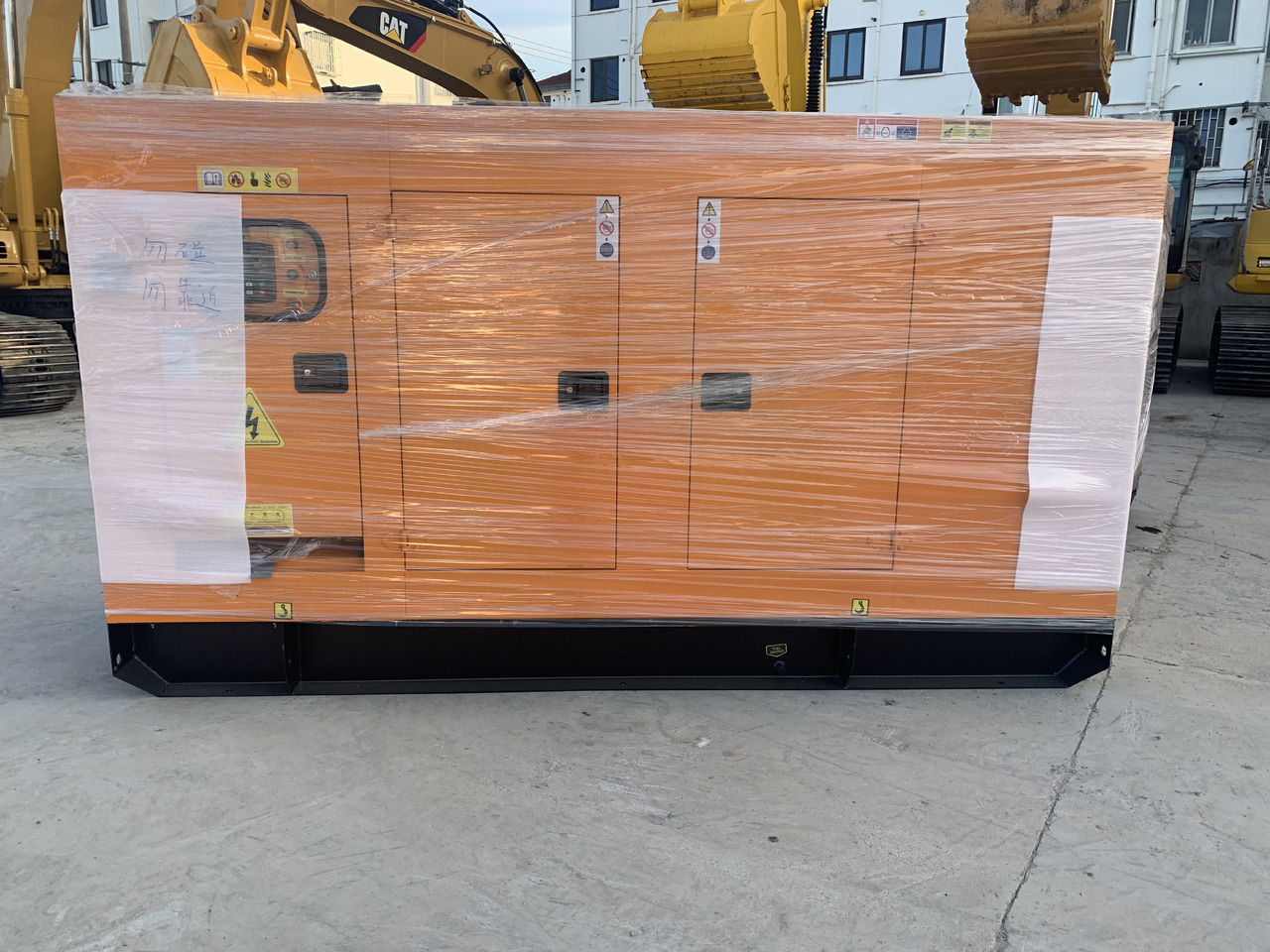 Cummins Gnerator Set 90KW Three Phase Power 50HZ - Generador industriale: foto 3 Cummins Gnerator Set 90KW Three Phase Power 50HZ - Generador industriale: foto 3