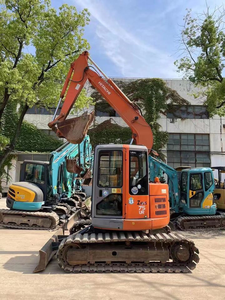 Hitachi Excavator ZX70, ZX75 Mini Excavator Excellent Condition - Excavadora de cadenas: foto 3 Hitachi Excavator ZX70, ZX75 Mini Excavator Excellent Condition - Excavadora de cadenas: foto 3