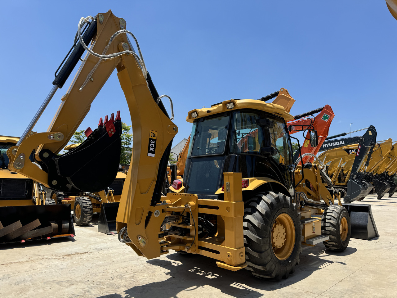 JCB New JCB 3CX Backhoe Loader Made in China with Cummins 5.9 L Engine for Sale - Retroexcavadora: foto 1 JCB New JCB 3CX Backhoe Loader Made in China with Cummins 5.9 L Engine for Sale - Retroexcavadora: foto 1