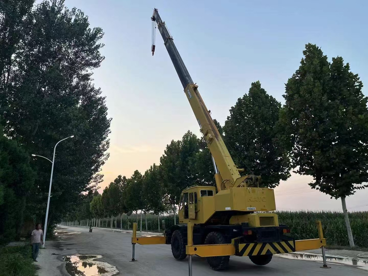 KATO KR250 Good Price 25 ton Rough Terrain Crane - Autogrúa: foto 3 KATO KR250 Good Price 25 ton Rough Terrain Crane - Autogrúa: foto 3