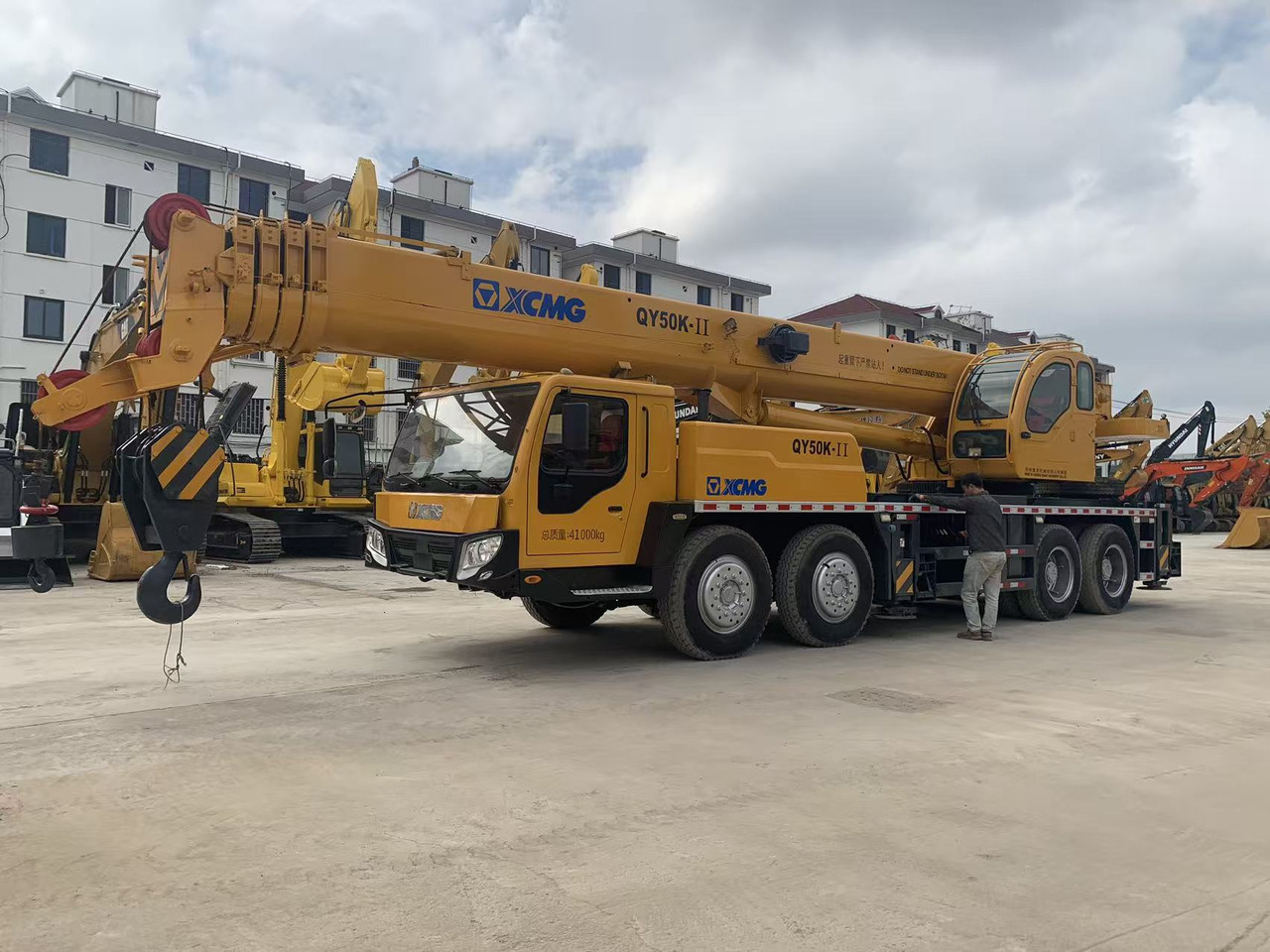 XCMG Truck Crane QY50K, QY65K, QY70K Good Price on Sale - Autogrúa: foto 2 XCMG Truck Crane QY50K, QY65K, QY70K Good Price on Sale - Autogrúa: foto 2
