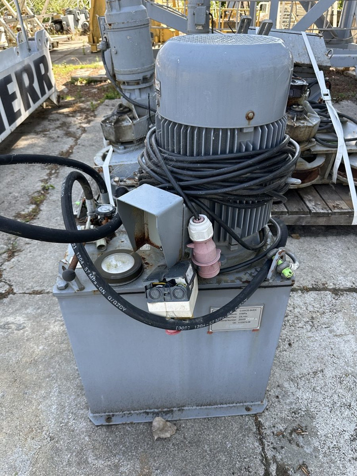 POTAIN T60A telescopic cage - Grúa torre: foto 5 POTAIN T60A telescopic cage - Grúa torre: foto 5