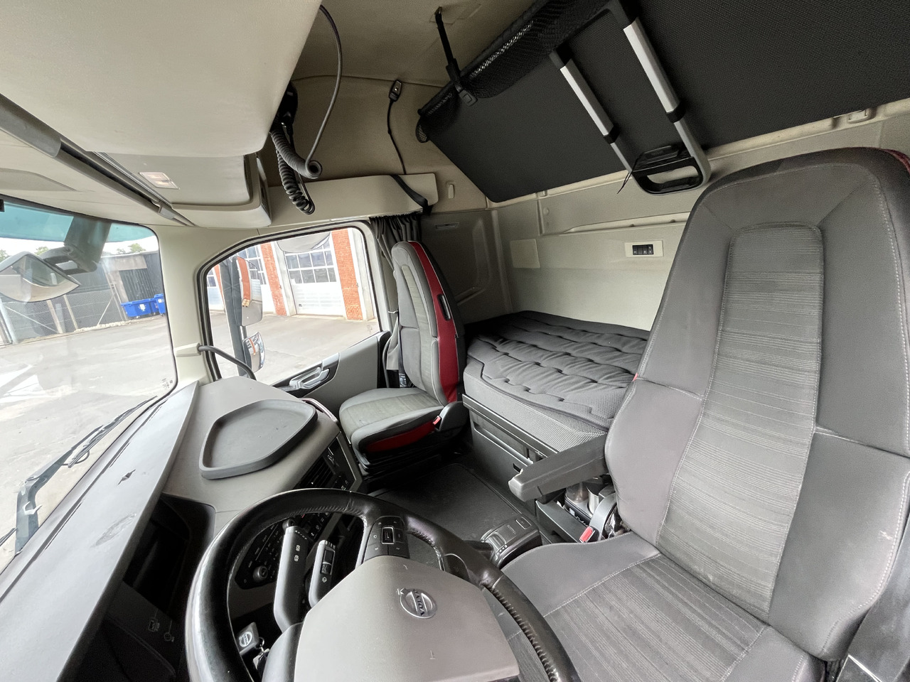 Volvo FH500 6x2 - Cabeza tractora: foto 4 Volvo FH500 6x2 - Cabeza tractora: foto 4