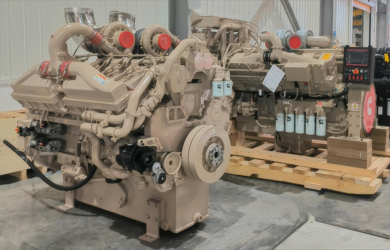 CUMMINS Cummins KTA38-M2 KTA38-G3 QSK38 BELAZ Dump truck engine - Motor para Camión: foto 3 CUMMINS Cummins KTA38-M2 KTA38-G3 QSK38 BELAZ Dump truck engine - Motor para Camión: foto 3