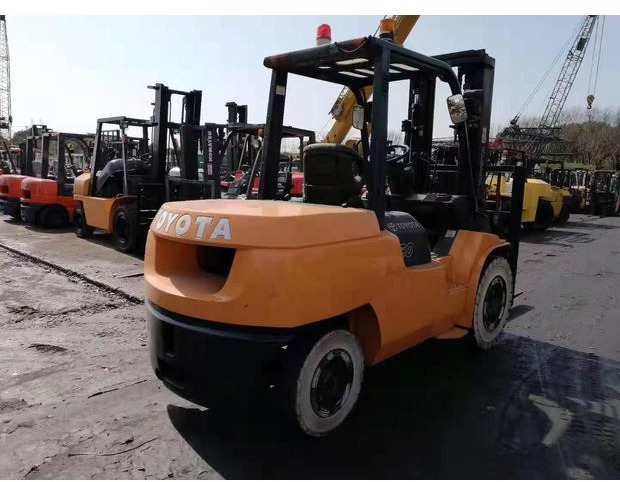 2016 Toyota 7FD50 - Carretilla elevadora: foto 1 2016 Toyota 7FD50 - Carretilla elevadora: foto 1