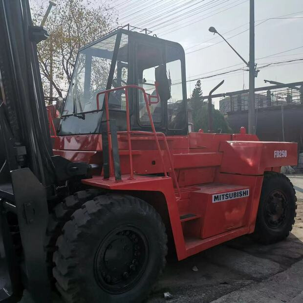 2019 MITSUBISHI FD250 - Carretilla elevadora: foto 4 2019 MITSUBISHI FD250 - Carretilla elevadora: foto 4