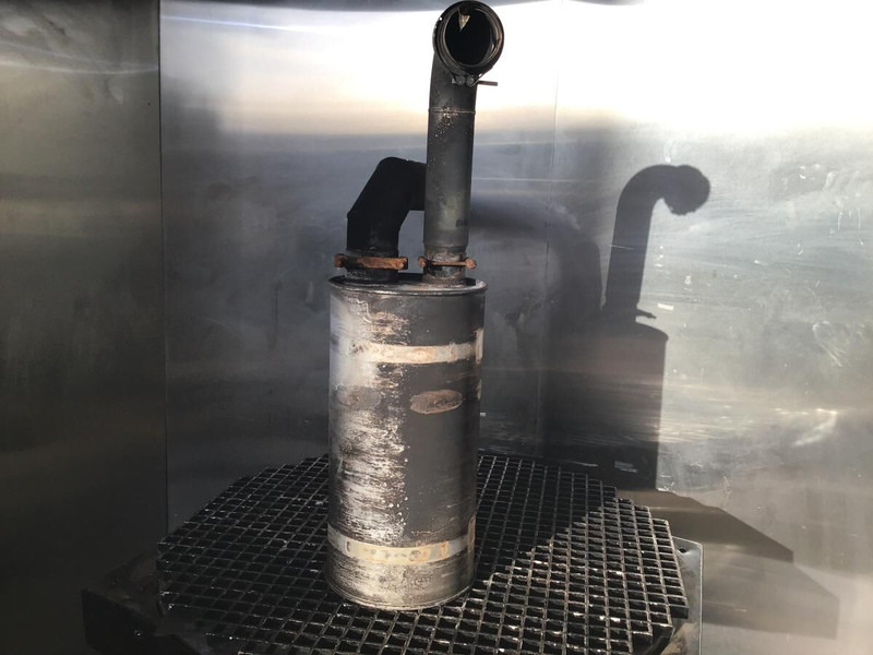 Liebherr A916 / A918 COMPACT / A922 RAIL / LH22 M / LH24 M / LH26 M / A914 COMPACT / A914 Li / LH26 EC / LH22 C / R916 - Silenciador: foto 2 Liebherr A916 / A918 COMPACT / A922 RAIL / LH22 M / LH24 M / LH26 M / A914 COMPACT / A914 Li / LH26 EC / LH22 C / R916 - Silenciador: foto 2