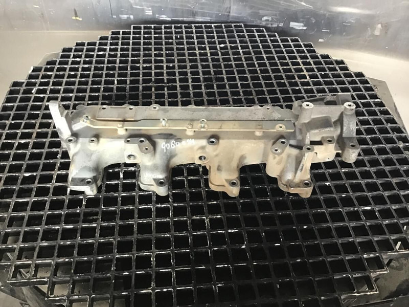 Liebherr Air Suction Pipe - Motor y piezas: foto 3 Liebherr Air Suction Pipe - Motor y piezas: foto 3