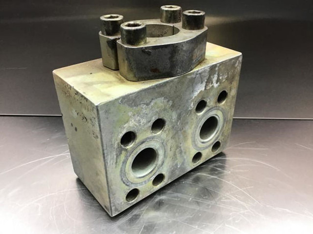 Liebherr Block - Motor y piezas: foto 1 Liebherr Block - Motor y piezas: foto 1