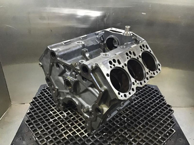 Liebherr Crankcase - Tubo de admisión de aire: foto 5 Liebherr Crankcase - Tubo de admisión de aire: foto 5