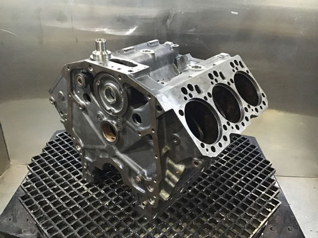 Liebherr Crankcase - Tubo de admisión de aire: foto 3 Liebherr Crankcase - Tubo de admisión de aire: foto 3