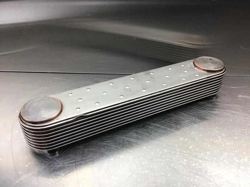 Liebherr D926TIE / D9408TI - Enfriador de aceite: foto 3 Liebherr D926TIE / D9408TI - Enfriador de aceite: foto 3