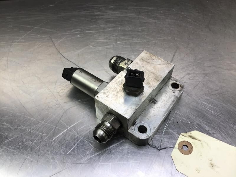 Liebherr Distribution Block - Motor y piezas: foto 2 Liebherr Distribution Block - Motor y piezas: foto 2