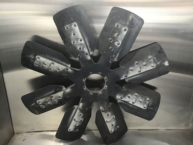 Liebherr Fan Blade - Sistema de refrigeración: foto 2 Liebherr Fan Blade - Sistema de refrigeración: foto 2