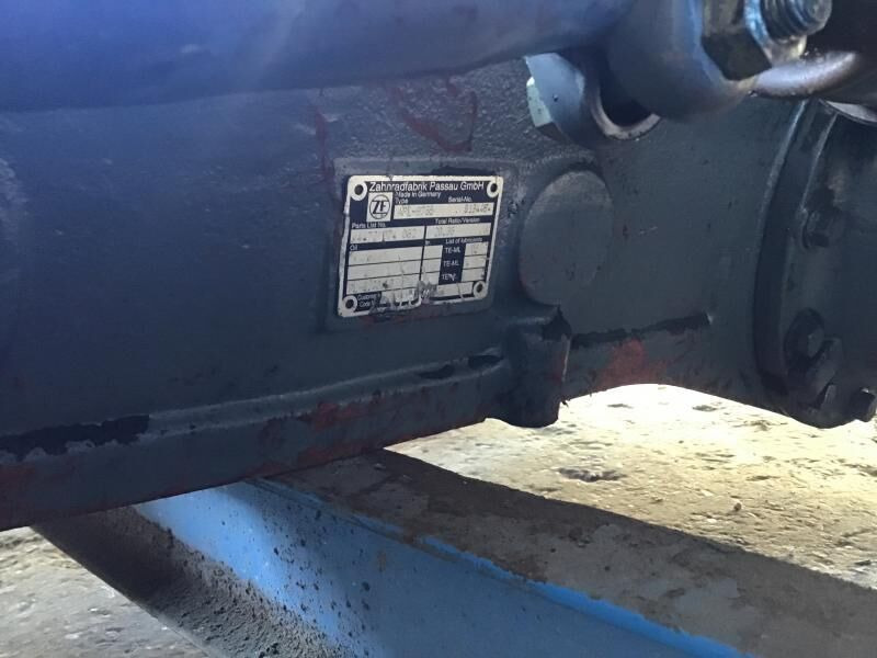 Liebherr Front Axle - Eje y piezas: foto 2 Liebherr Front Axle - Eje y piezas: foto 2