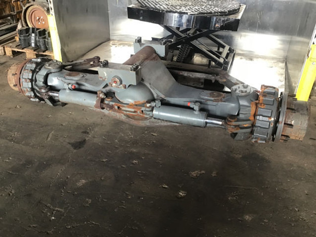 Liebherr Front Axle - Eje delantero: foto 1 Liebherr Front Axle - Eje delantero: foto 1