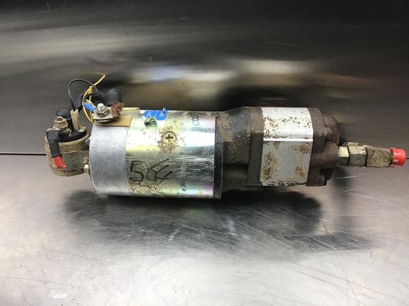 Liebherr L574 / L580 / L564 / L524 - Bomba de dirección: foto 2 Liebherr L574 / L580 / L564 / L524 - Bomba de dirección: foto 2