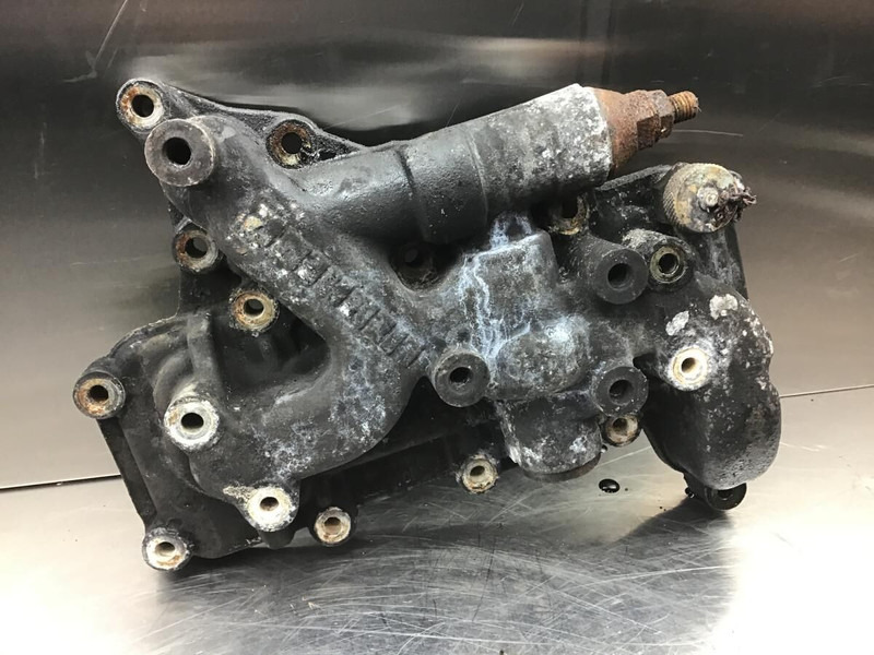 Liebherr Oil Cooler Housing - Enfriador de aceite: foto 1 Liebherr Oil Cooler Housing - Enfriador de aceite: foto 1