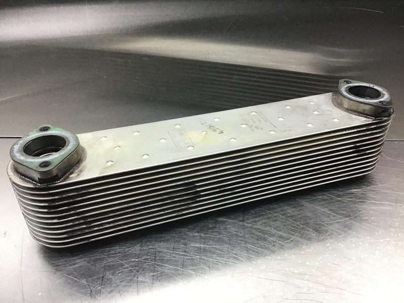 Liebherr Oil Cooler - Enfriador de aceite: foto 2 Liebherr Oil Cooler - Enfriador de aceite: foto 2