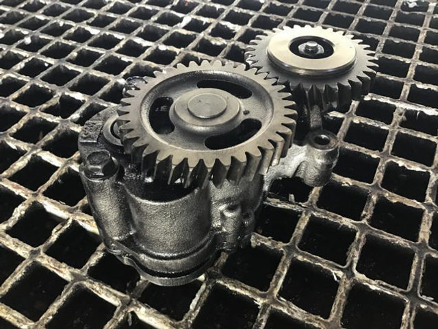 Liebherr Oil Pump - Bomba de aceite: foto 2 Liebherr Oil Pump - Bomba de aceite: foto 2