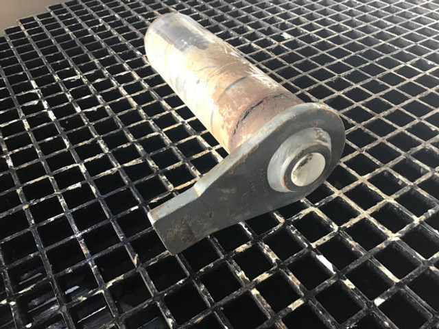 Liebherr Pin 100x380x330 - Motor y piezas: foto 5 Liebherr Pin 100x380x330 - Motor y piezas: foto 5