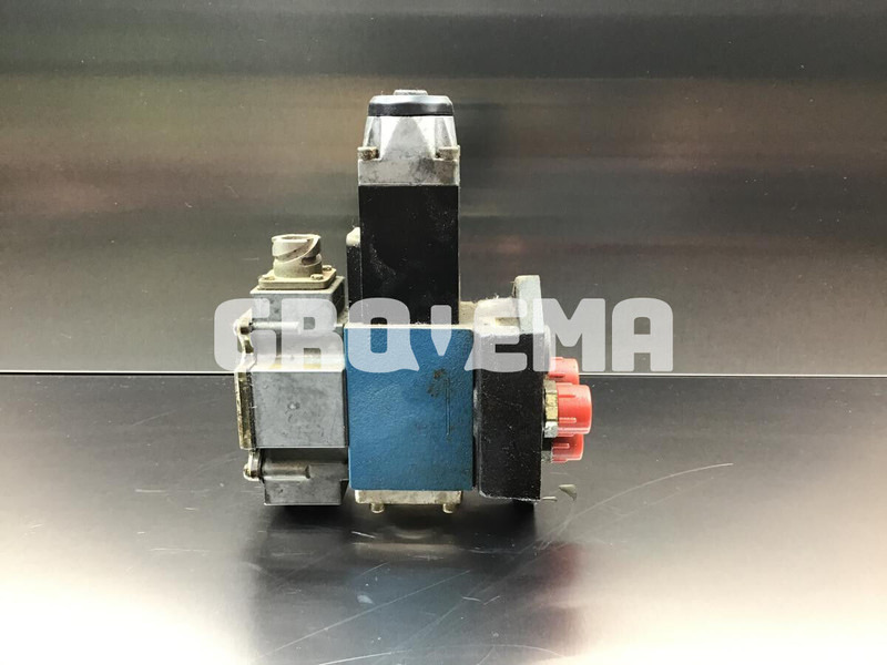 Liebherr R904 / R912 Li / R912HDSL / R912 LC / R914 / R914B - Válvula: foto 1 Liebherr R904 / R912 Li / R912HDSL / R912 LC / R914 / R914B - Válvula: foto 1