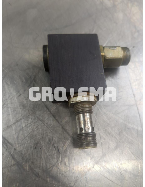 Liebherr R906 WLC / R906 C / R906 LC / R906 NLC - Válvula: foto 3 Liebherr R906 WLC / R906 C / R906 LC / R906 NLC - Válvula: foto 3