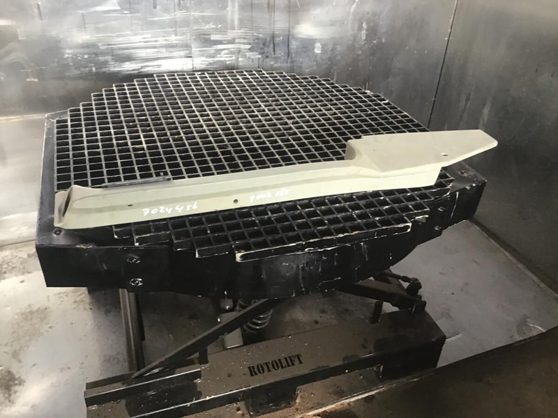 Liebherr R914STD / R914HDSL / R914B / R914 EW / R904 / R924 B / R934 / R934B / R954B / R964B / R974B / R974 - Tubo de admisión de aire: foto 1 Liebherr R914STD / R914HDSL / R914B / R914 EW / R904 / R924 B / R934 / R934B / R954B / R964B / R974B / R974 - Tubo de admisión de aire: foto 1