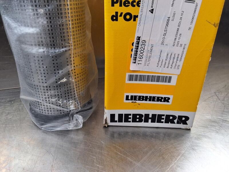 Liebherr R922 / R924 / R922 LC / R914 COMPACT / R920 LC / R920 NLC / R918 XLC / R918 LC / R918 NLC / R924 LC - Filtro de aire: foto 2 Liebherr R922 / R924 / R922 LC / R914 COMPACT / R920 LC / R920 NLC / R918 XLC / R918 LC / R918 NLC / R924 LC - Filtro de aire: foto 2