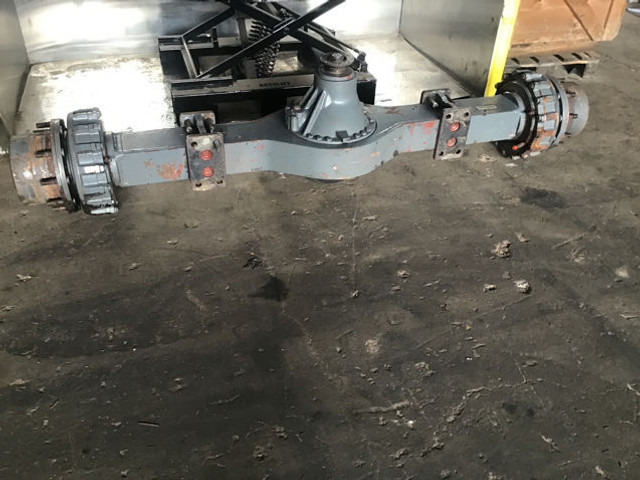 Liebherr Rear Axle - Eje y piezas: foto 2 Liebherr Rear Axle - Eje y piezas: foto 2