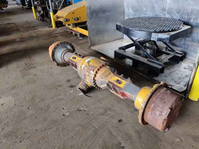 Liebherr Rear Axle - Eje y piezas: foto 5 Liebherr Rear Axle - Eje y piezas: foto 5