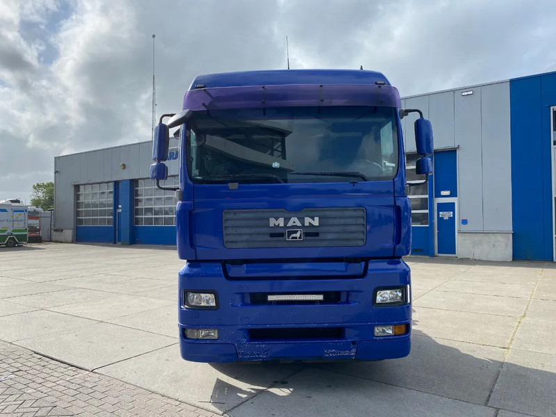 MAN TGA 18.440 / 2x Tank / Manual / Euro-5 - Cabeza tractora: foto 2 MAN TGA 18.440 / 2x Tank / Manual / Euro-5 - Cabeza tractora: foto 2