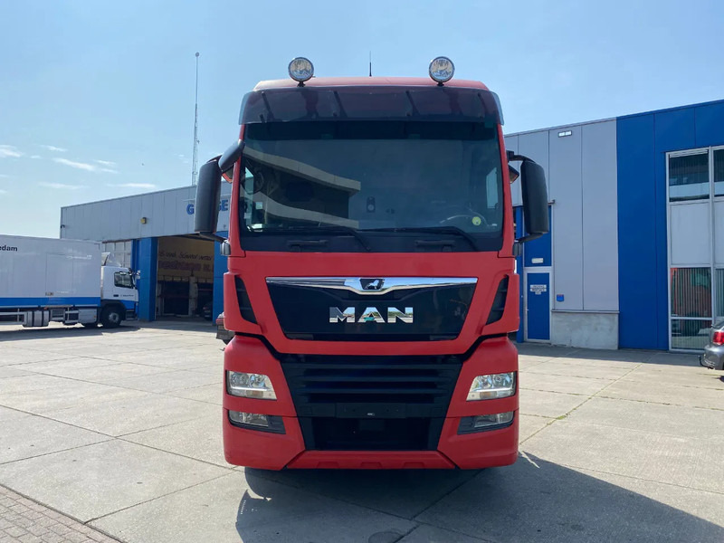 MAN TGX 18.500 XXL / Retarder / Full Spoilers / 2x Tank - Cabeza tractora: foto 2 MAN TGX 18.500 XXL / Retarder / Full Spoilers / 2x Tank - Cabeza tractora: foto 2