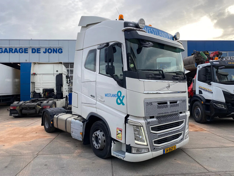 Volvo FH 13.460 Globetrotter / Mega / Retarder / 2x Tank / Full Air - Cabeza tractora: foto 3 Volvo FH 13.460 Globetrotter / Mega / Retarder / 2x Tank / Full Air - Cabeza tractora: foto 3